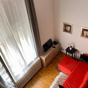 V. District Apartamento